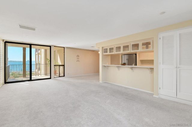 1125 Pacific Beach Dr 204, San Diego, CA 92109