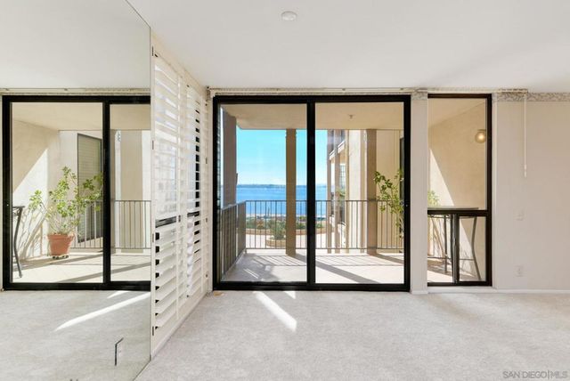 1125 Pacific Beach Dr 204, San Diego, CA 92109