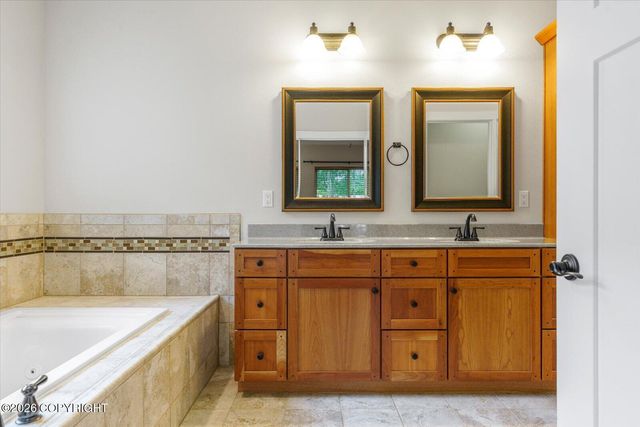 6294 Aldona Circle, Anchorage, AK 99504