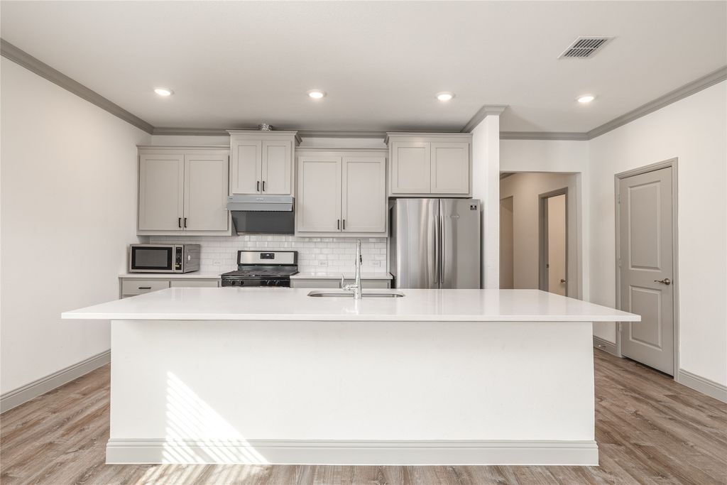 342 Chase Creek Drive, Lavon, TX 75166