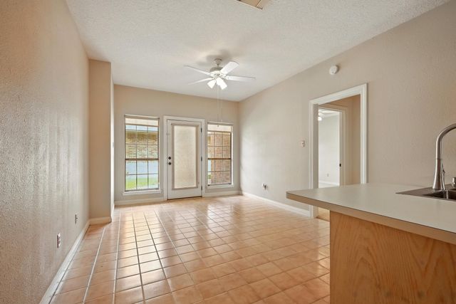 2517 Thunderbird Drive, Orange, TX 77630