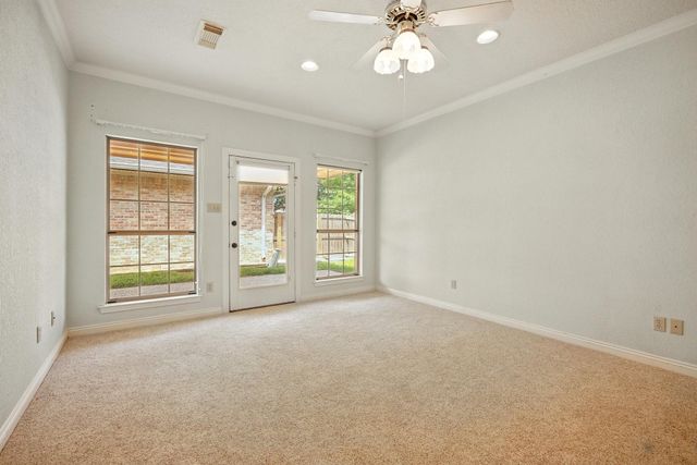 2517 Thunderbird Drive, Orange, TX 77630