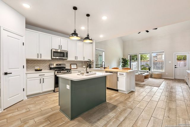 1707 Lawnside Rd, San Antonio, TX 78245