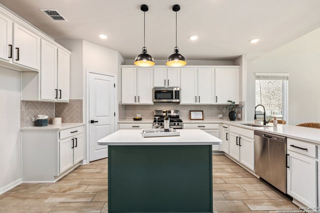 1707 Lawnside Rd, San Antonio, TX 78245