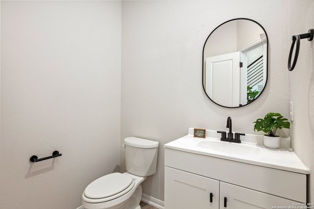 1707 Lawnside Rd, San Antonio, TX 78245