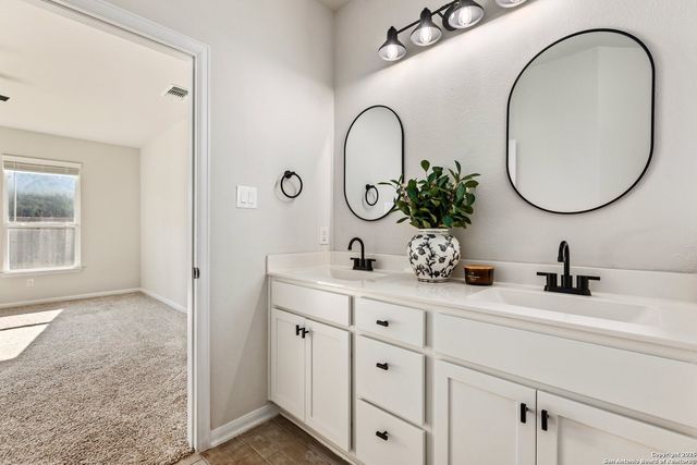 1707 Lawnside Rd, San Antonio, TX 78245