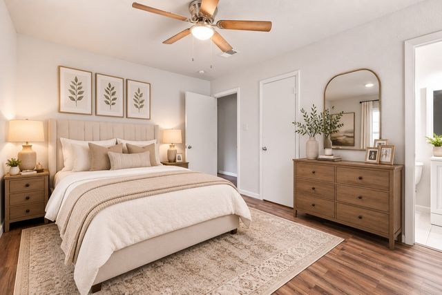 702 Phillips Drive, Ennis, TX 75119