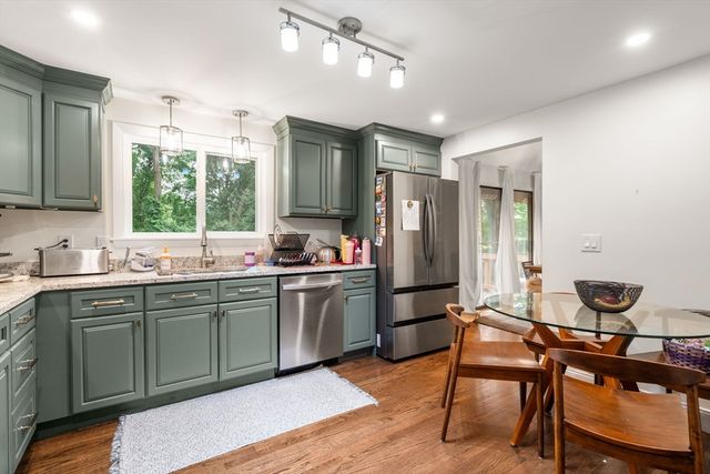 34 Parker Rd, Framingham, MA 01702