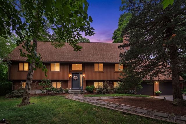 34 Parker Rd, Framingham, MA 01702