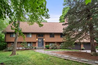 34 Parker Rd, Framingham, MA 01702
