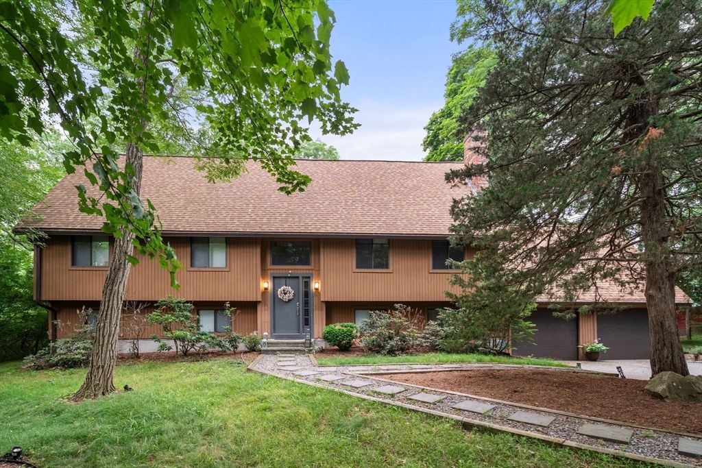 34 Parker Rd, Framingham, MA 01702
