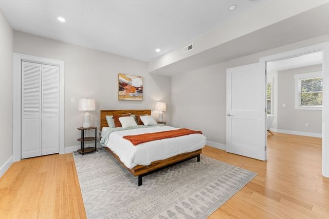 86 Cypress St 86, Watertown, MA 02472