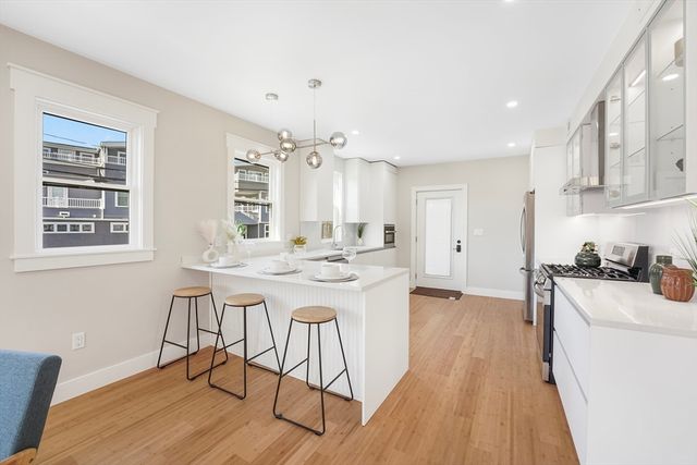 86 Cypress St 86, Watertown, MA 02472