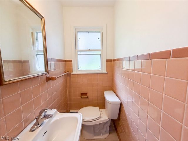 36700 Lakeland Drive, Avon, OH 44011