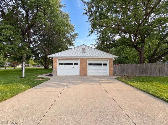 36700 Lakeland Drive, Avon, OH 44011