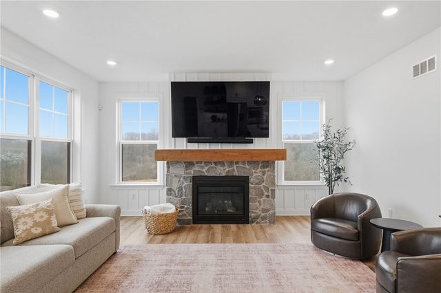 2041 Field Stone Drive, South Fayette, PA 15057