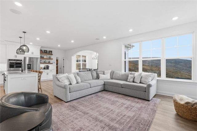 2041 Field Stone Drive, South Fayette, PA 15057