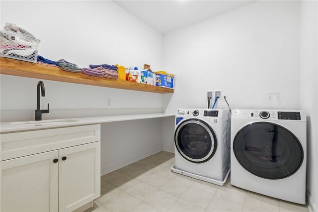 2041 Field Stone Drive, South Fayette, PA 15057