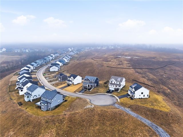 2041 Field Stone Drive, South Fayette, PA 15057