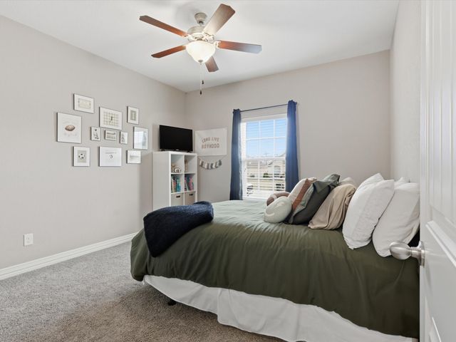 810 Chestnut Grove Drive, Cleburne, TX 76033