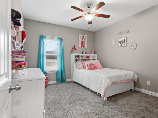 810 Chestnut Grove Drive, Cleburne, TX 76033