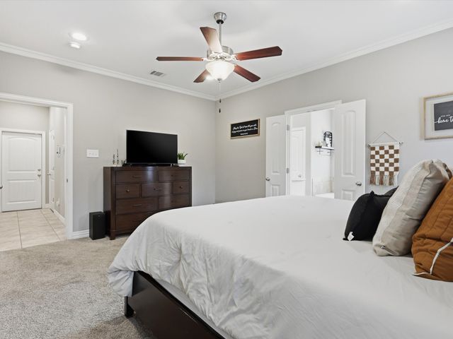 810 Chestnut Grove Drive, Cleburne, TX 76033