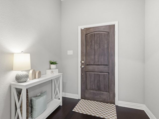 810 Chestnut Grove Drive, Cleburne, TX 76033