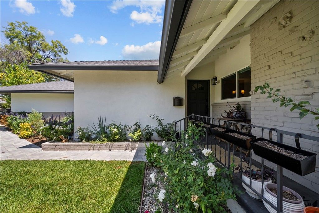6946 Alcove Avenue, North Hollywood, CA 91605 — photo 2