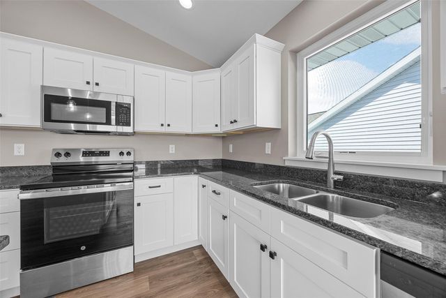 818 Indigo Drive, Palo, IA 52324