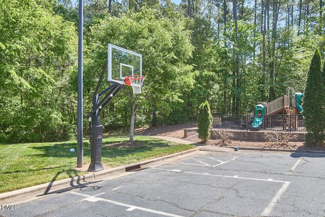 502 Oxfordshire Lane, Chapel Hill, NC 27517