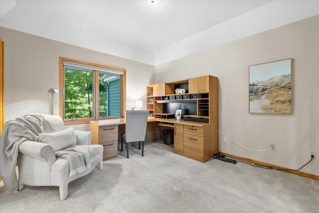 W246S6355 Clearview LANE, Waukesha, WI 53189