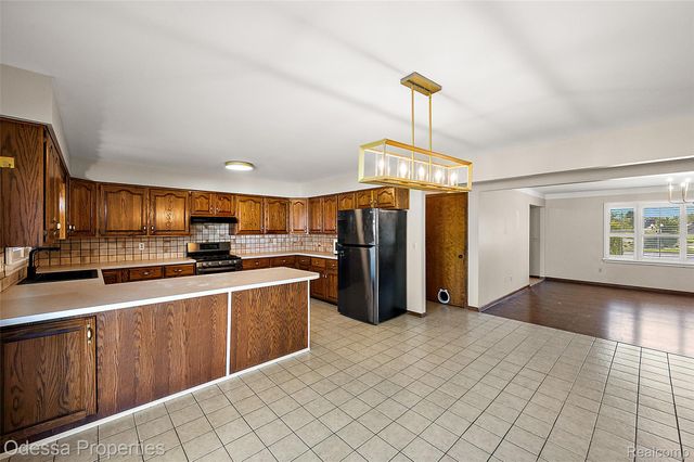 16185 24 MILE Road, Macomb Township, MI 48042