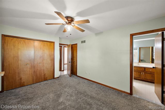 16185 24 MILE Road, Macomb Township, MI 48042