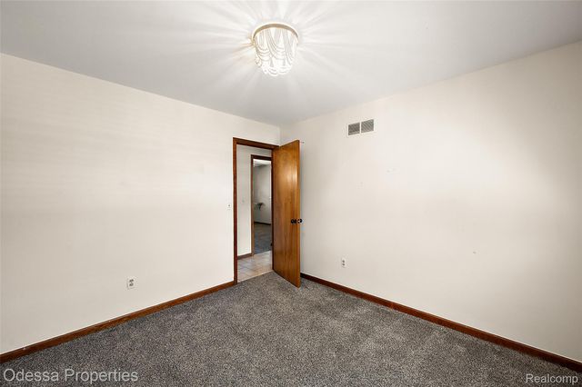 16185 24 MILE Road, Macomb Township, MI 48042