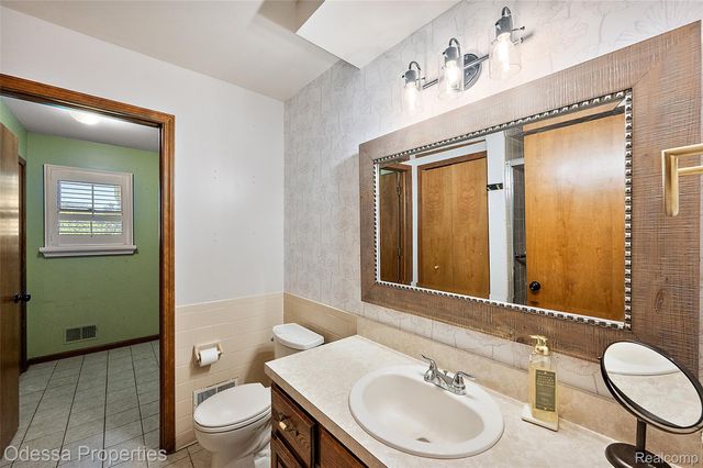 16185 24 MILE Road, Macomb Township, MI 48042
