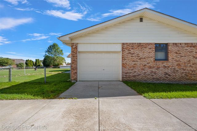 16185 24 MILE Road, Macomb Township, MI 48042