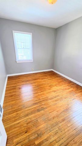 657 Dawson, Waterloo, IA 50703