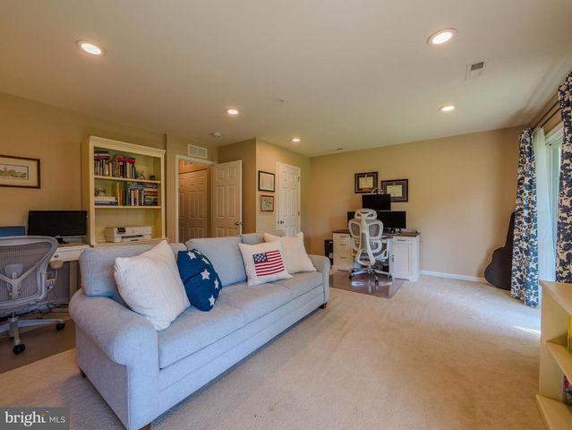 14 FARADAY CT, Morton, PA 19070