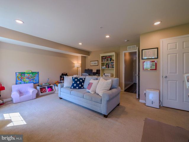 14 FARADAY CT, Morton, PA 19070