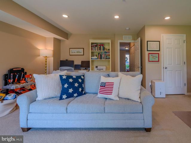 14 FARADAY CT, Morton, PA 19070