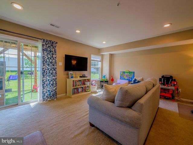 14 FARADAY CT, Morton, PA 19070