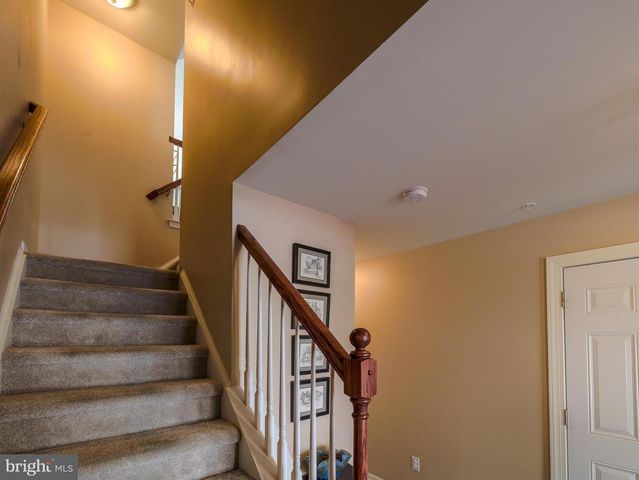 14 FARADAY CT, Morton, PA 19070