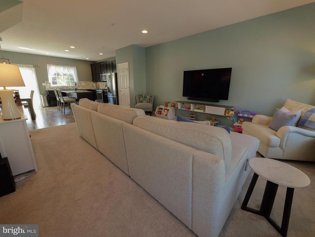 14 FARADAY CT, Morton, PA 19070