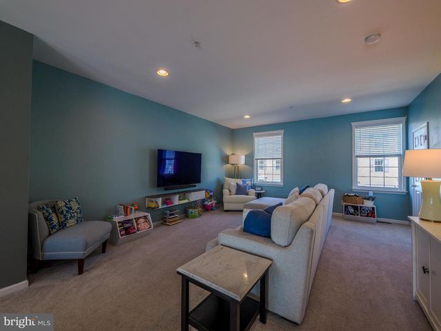 14 FARADAY CT, Morton, PA 19070