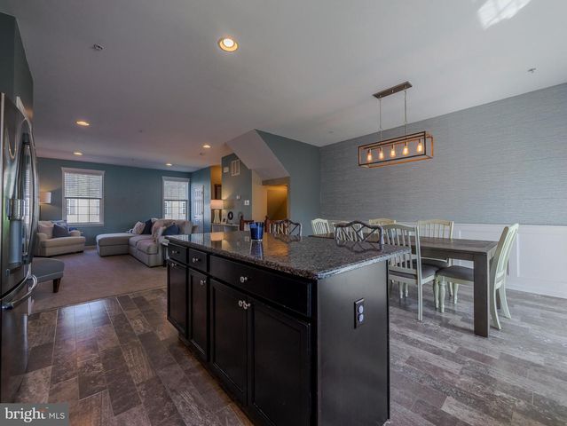 14 FARADAY CT, Morton, PA 19070