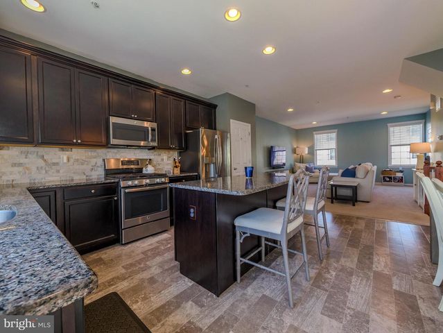 14 FARADAY CT, Morton, PA 19070
