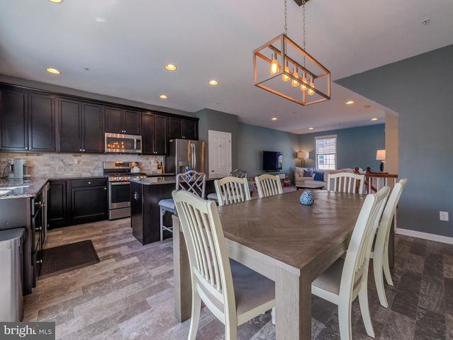 14 FARADAY CT, Morton, PA 19070