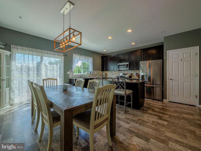 14 FARADAY CT, Morton, PA 19070