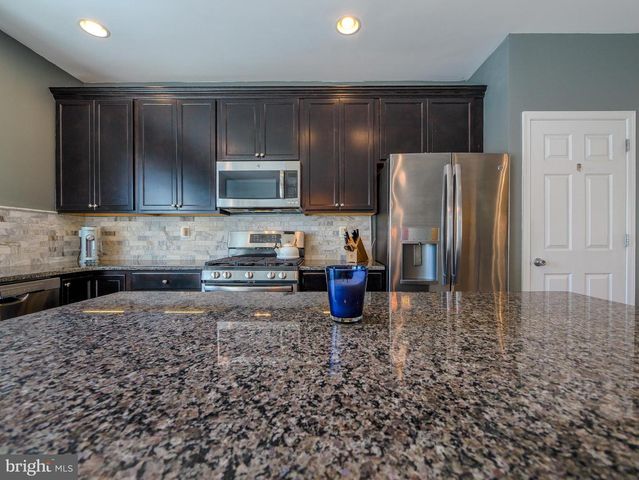 14 FARADAY CT, Morton, PA 19070