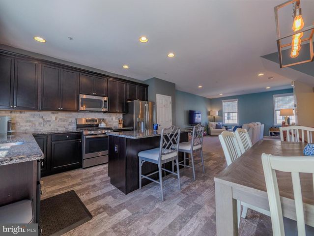 14 FARADAY CT, Morton, PA 19070